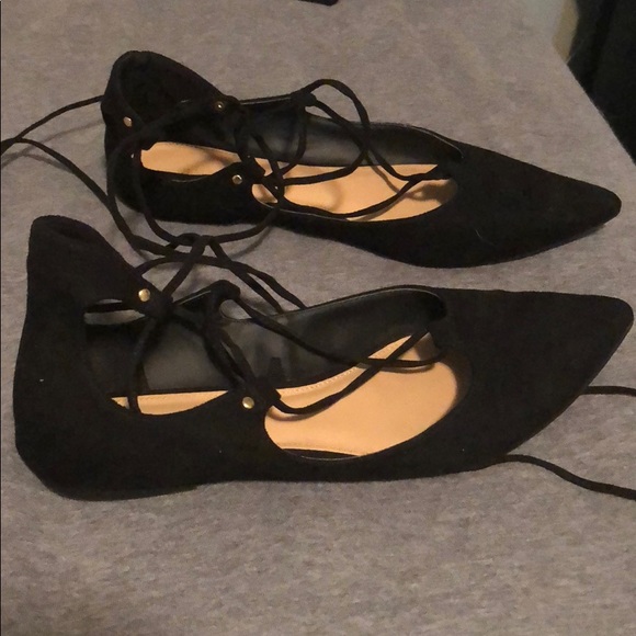 Black wrap up pointed toe flats - Picture 2 of 3